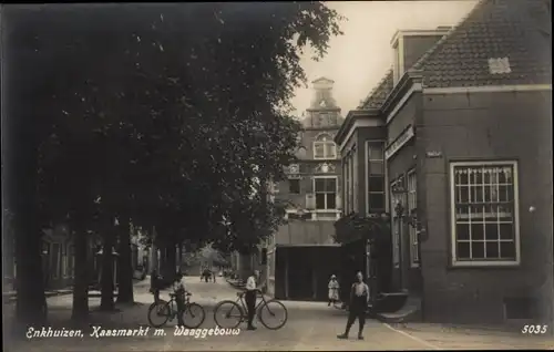 Ak Enkhuizen Nordholland Niederlande, Kaasmarkt, Waaggebouw