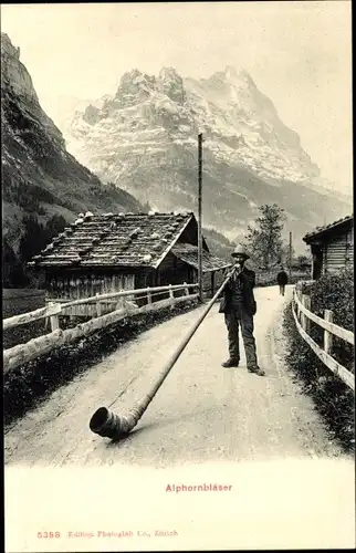 Ak Schweiz, Alphornbläser, Gebirge