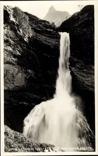 Ak Bergen Norwegen, Partie am Wasserfall