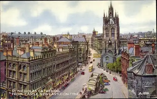 Künstler Ak Newcastle upon Tyne England, St Nicholas Cathedral from Castle