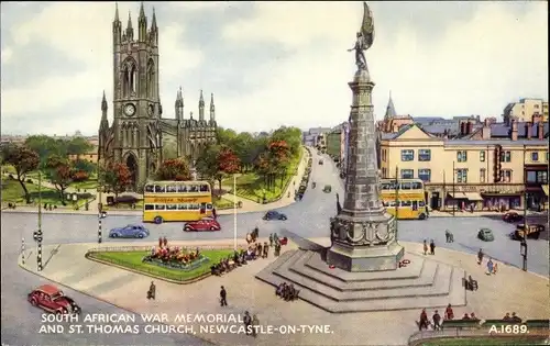Künstler Ak Newcastle upon Tyne England, South African War Memorial and St. Thomas Church