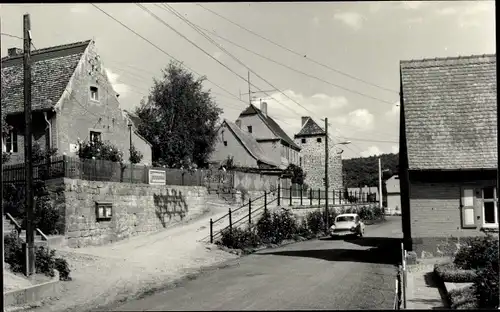 Foto Ak Thalwinkel Bad Bibra im Burgenlandkreis, Straßenpartie, Auto