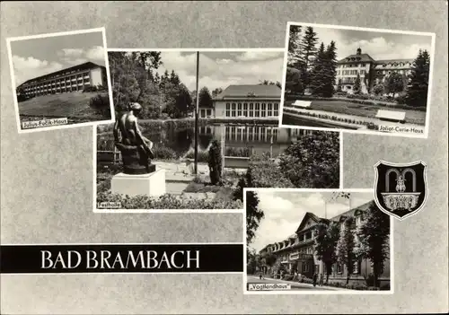 Ak Bad Brambach im Vogtland, Julius-Fucik-Haus, Joliot-Curie-Haus, Festhalle, Vogtlandhaus, Wappen