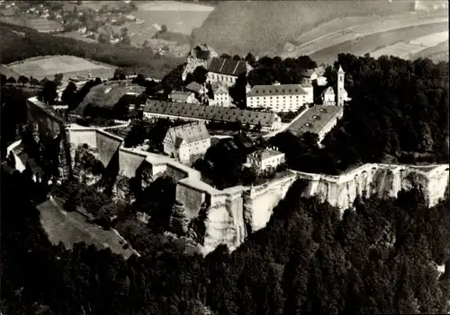 Ak Königstein an der Elbe Sächsische Schweiz, Luftaufnahme der Festung