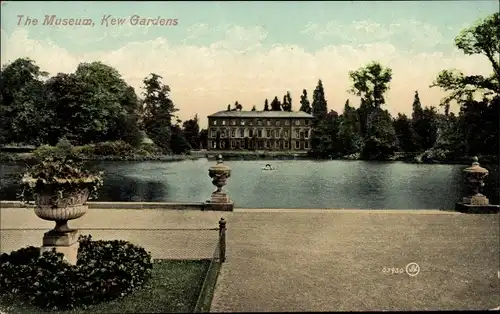 Ak Kew London Borough of Richmond upon Thames, The Museum, Gardens