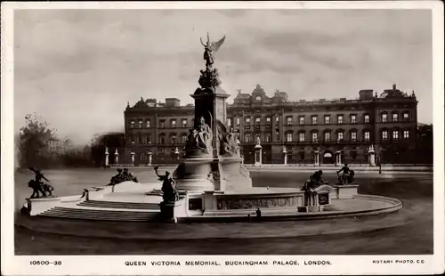 Ak City of Westminster London England, Buckingham Palace, Queen Victoria Memorial