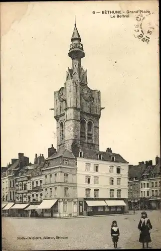 Ak Béthune Pas de Calais, Grand&#39;Place, der Belfried