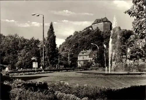 Ak Greiz im Vogtland, Oberes Schloss, Springbrunnen