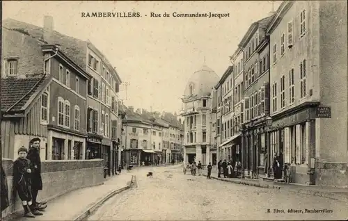 Ak Rambervillers Vosges, Rue du Commandant Jacquot