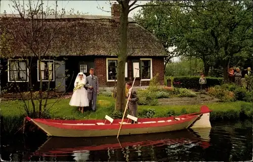 Ak Giethoorn Overijssel Niederlande, De huwelijksboot ligt gereed