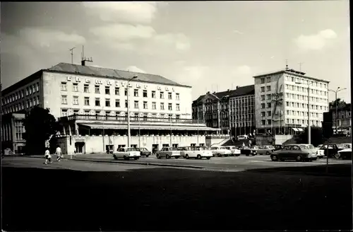 Foto Ak Karl Marx Stadt Chemnitz in Sachsen, Chemnitzer Hof, Parkplatz