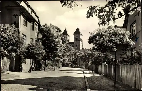 Ak Bad Klosterlausnitz in Thüringen, Straßenpartie, Kirche