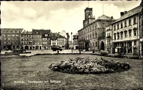 Ak Weimar in Thüringen, Marktplatz mit Rathaus