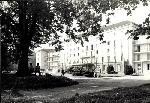 Foto Friedrichroda im Thüringer Wald, Blick zum Gebäude