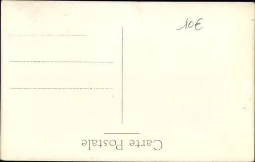 Foto Ak Lourdes Hautes Pyrénées, Personen in einem Autobus mit offenem Verdeck