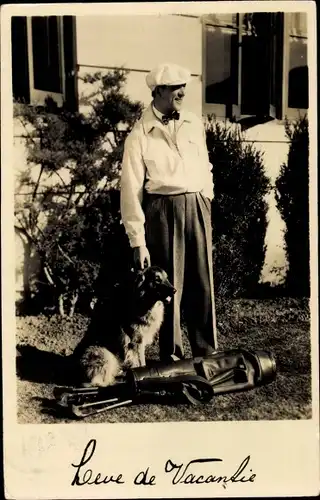 Foto Ak Mann mit Schäferhund, Golfschläger