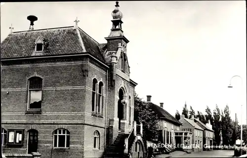 Ak Beneden Leeuwen Gelderland, Gemeentehuis