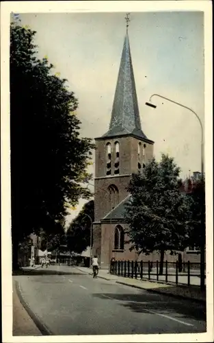 Ak Lunteren Ede Gelderland, Dorfstraße mit Kirche