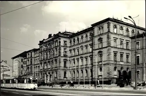 Foto Ak Karl Marx Stadt Chemnitz in Sachsen, Gebäude, Straßenbahn