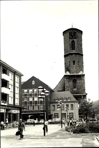 Foto Ak Jena in Thüringen, Straßenpartie, Goethe Apotheke, Turm, Passanten