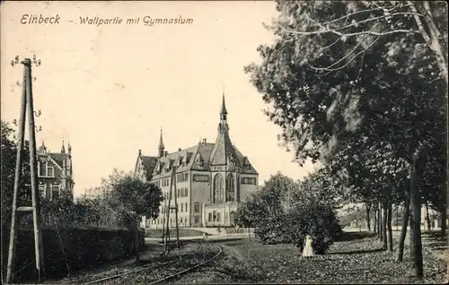 Ak Einbeck in Niedersachsen, Wallpartie mit Gymnasium
