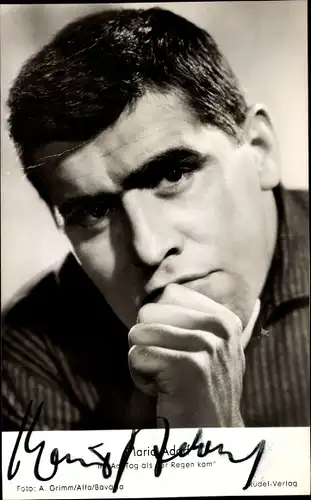 Ak Schauspieler Mario Adorf, Portrait, Am Tag als der Regen kam, Autogramm