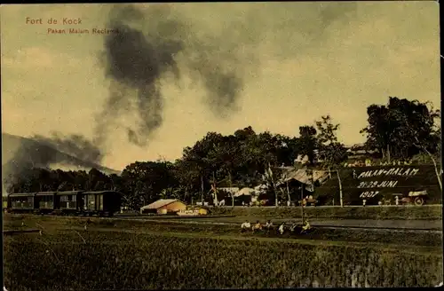 Ak Bukittinggi Sumatra Indonesien, Fort de Kock, Pakan Malam Reclama