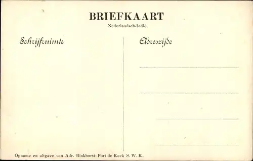 Ak Indonesien, Dorfpartie, Wohnhäuser, Fluss, Dorfbewohner