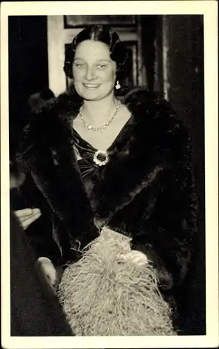 Ak Königin Astrid von Belgien, Astrid von Schweden, Portrait