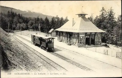 Ak Gérardmer Lothringen Vosges, La Schlucht, la Gare, Bahnhof, Gleisseite