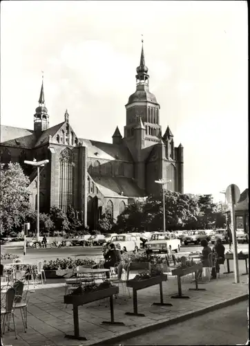 Ak Stralsund in Vorpommern, Kirche St. Marien am Leninplatz