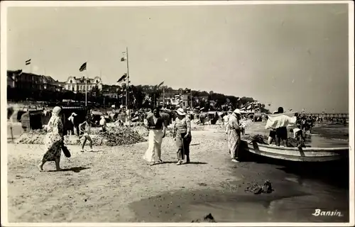 Ak Ostseebad Bansin Heringsdorf auf Usedom, Strandpartie, Badegäste