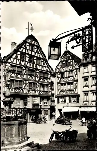 Ak Bernkastel Kues an der Mosel, Fachwerkhäuser