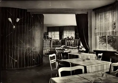 Ak Könnern im Salzlandkreis, Ausflugsgaststätte Georgsburg, Innenraum