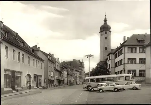 Ak Weida in Thüringen, Markt am Rathaus, Straßenpartie, Bus