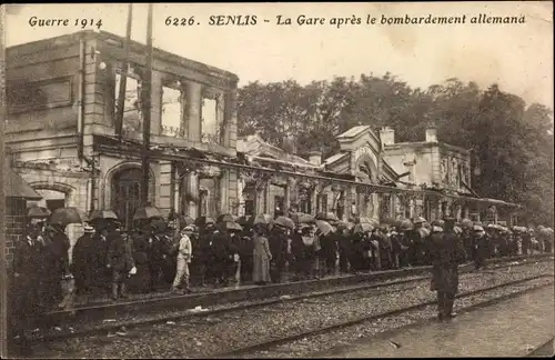 Ak Senlis-Oise, La Gare apres le bombardement allemand