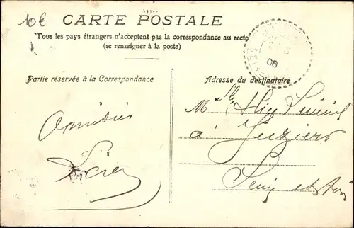 Ak Senlis-Oise, Place de la Halle, Confections