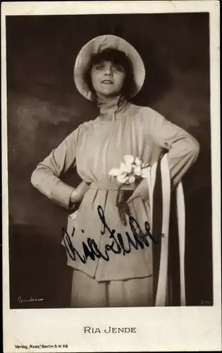 Ak Schauspielerin und Tänzerin Ria Jende, Portrait, Autogramm
