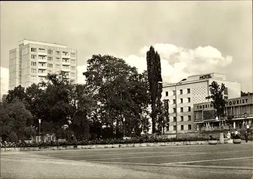 Ak Suhl in Thüringen, Hochhaus, Interhotel Thüringen Tourist