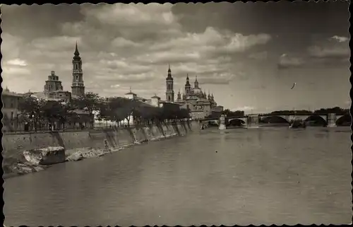Ak Zaragoza Saragossa Aragonien, Rio Ebro, Kathedrale La Seo, Kathedrale El Pilar