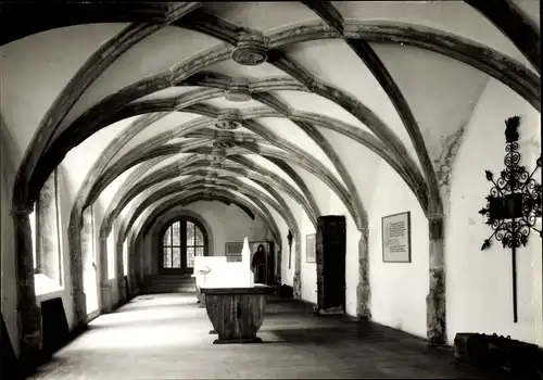 Ak Saalfeld an der Saale Thüringen, Thür. Heimatmuseum Saalfeld, Westl. Kreuzgang