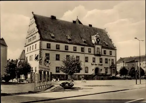 Ak Eilenburg an der Mulde, Rathaus, Fahnen