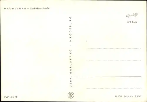 Ak Magdeburg an der Elbe, Karl-Marx-Straße, Straßenbahn, Hochhäuser, Passanten