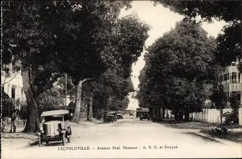 Ak Leopoldville Kinshasa Zaire, Avenue Paul Hauzeur, ABC et Banque, voiture