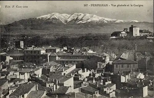 Ak Perpignan Pyrénées Orientales, Gesamtansicht und der Canigou