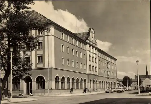 Ak Neubrandenburg in Mecklenburg, Hotel Zu den Vier Toren, Ernst Thälmann Straße