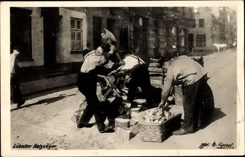 Foto Ak Lübeck in Schleswig Holstein, Lübecker Holzsäger