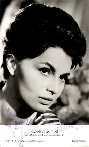 Ak Schauspielerin Gudrun Schmidt in Conny und Peter machen Musik, Portrait, Autogramm