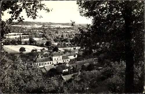 Ak Vouvray sur Loire Sarthe, durch die Bäume, die Schule