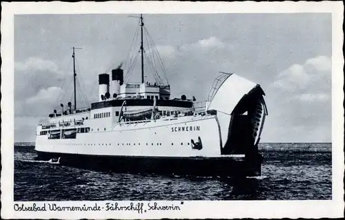 Ak Rostock Warnemünde, Fährschiff Schwerin läuft ein